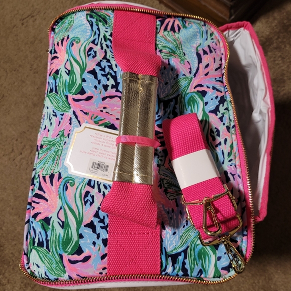 NWT! Lilly Pulitzer insulated wine carrier - Picture 10 of 10